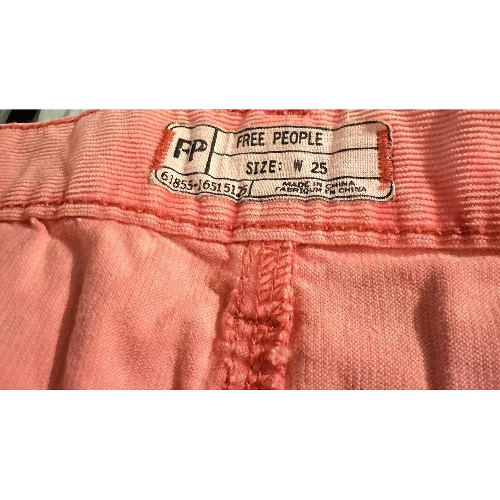 WOMEN'S FREE PEOPLE NEON PINK CORDUROY SHORT HIP SHORTS SZ 25‎ - Picture 3 of 4